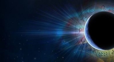 HARTA COMORILOR DE LUNA NOUA