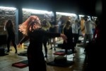 See Seri de meditatii active: OSHO Kundalini Meditation details